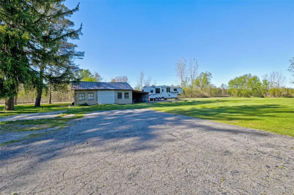 1717 S Sashabaw Road Brandon Charter Township MI 48462