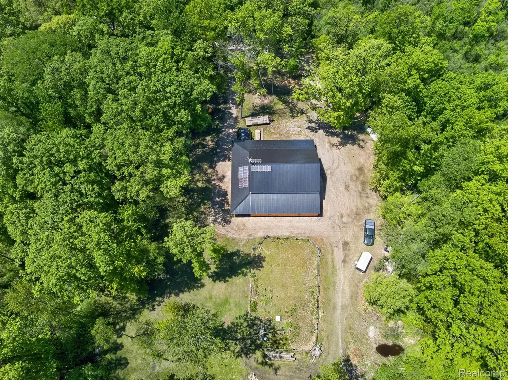 3483 Windwheel Point Drive Hamburg Township MI 48169