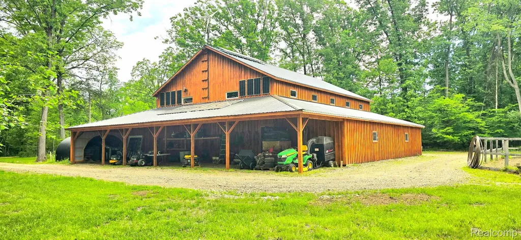 3483 Windwheel Point Drive Hamburg Township MI 48169