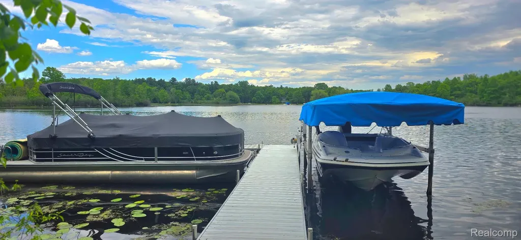 3483 Windwheel Point Drive Hamburg Township MI 48169