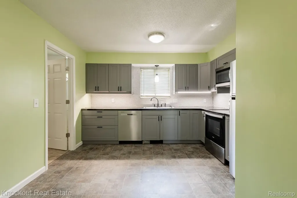 3782 Egan Street Bridgeport Charter Township MI 48601