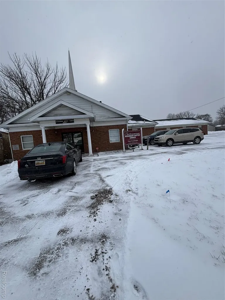 1258 E Humphrey Avenue Genesee Charter Township MI 48505