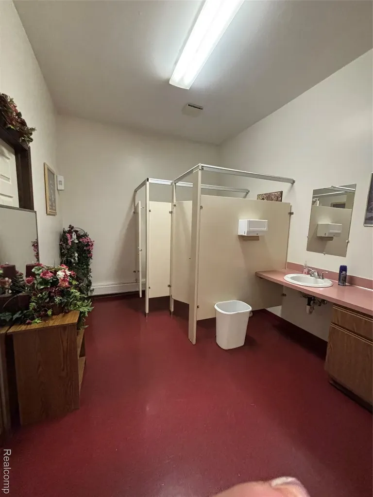 1258 E Humphrey Avenue Genesee Charter Township MI 48505