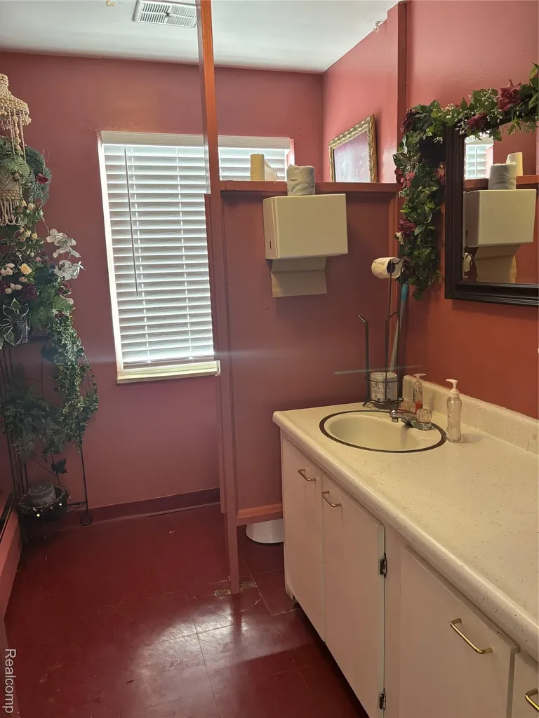 1258 E Humphrey Avenue Genesee Charter Township MI 48505