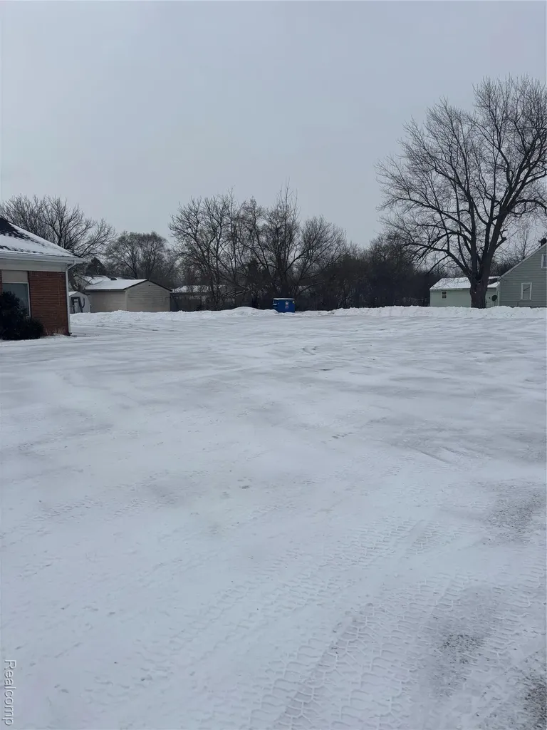 1258 E Humphrey Avenue Genesee Charter Township MI 48505