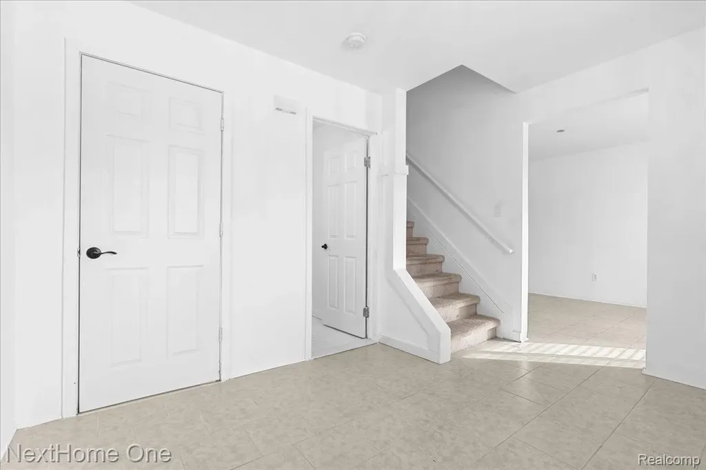 1763 Henbert Road West Bloomfield Charter Township MI 48324