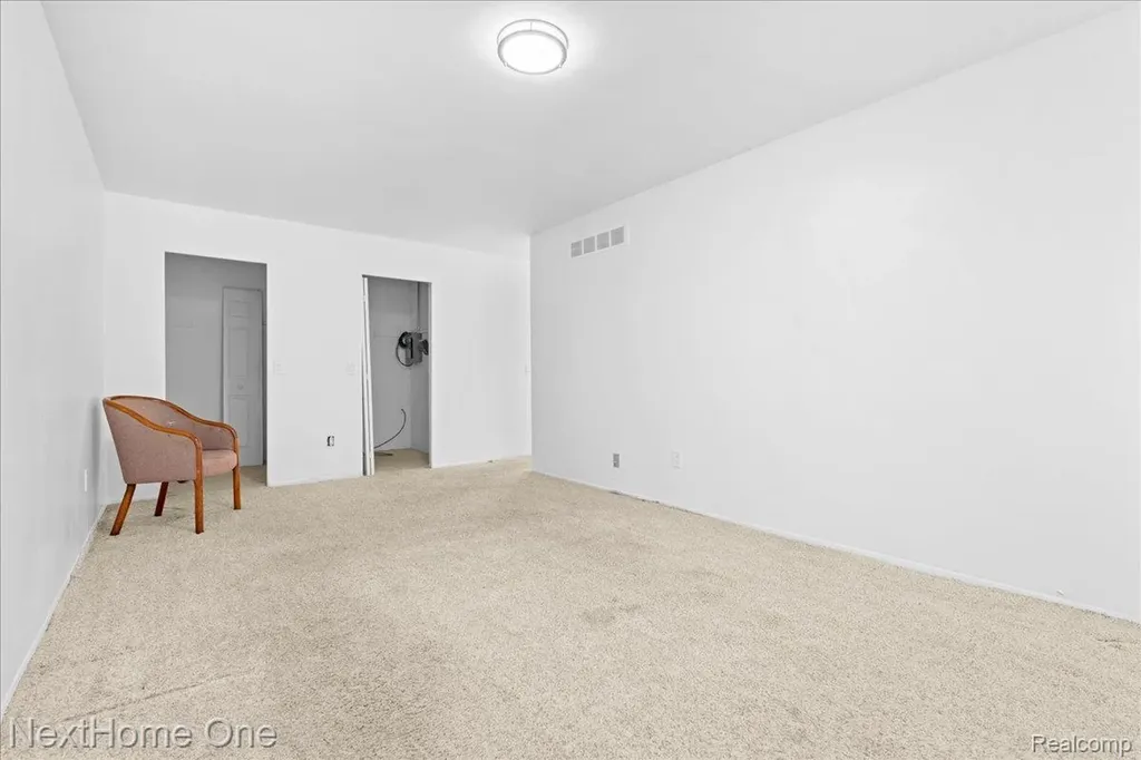 1763 Henbert Road West Bloomfield Charter Township MI 48324