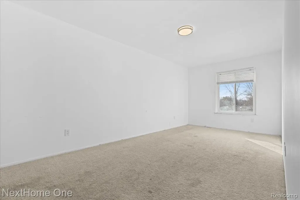 1763 Henbert Road West Bloomfield Charter Township MI 48324
