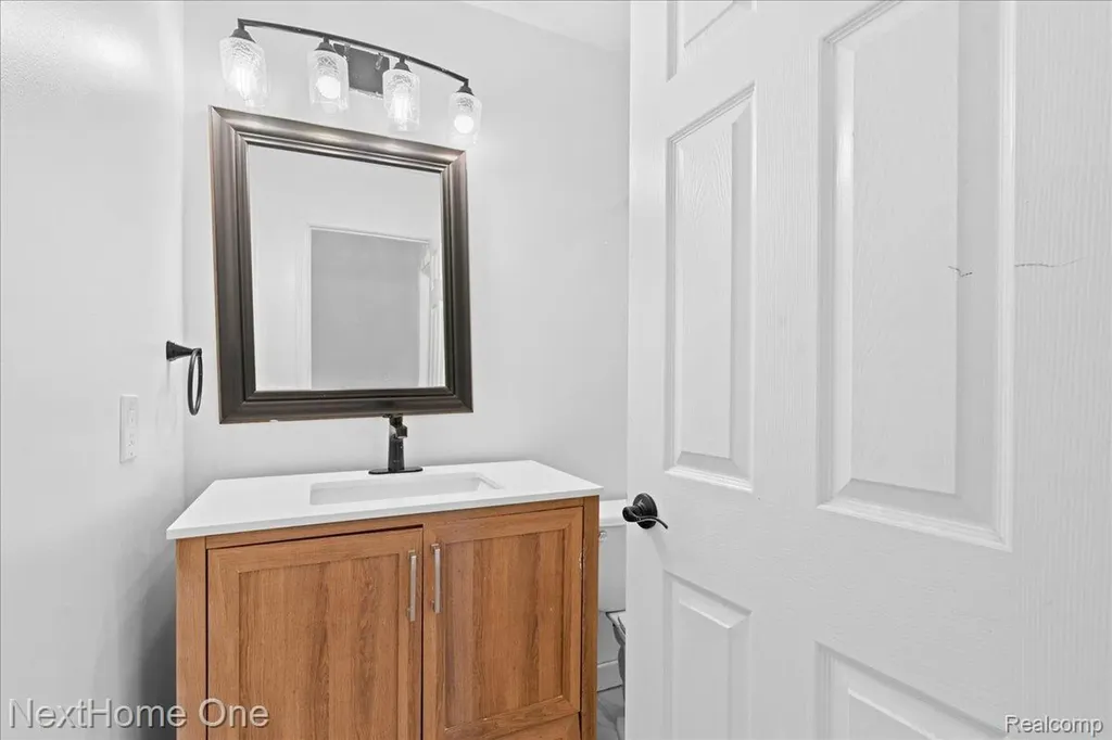 1763 Henbert Road West Bloomfield Charter Township MI 48324