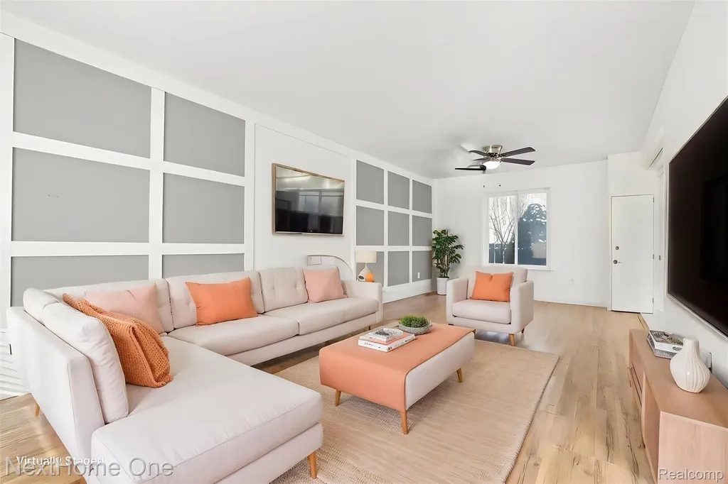 1763 Henbert Road West Bloomfield Charter Township MI 48324