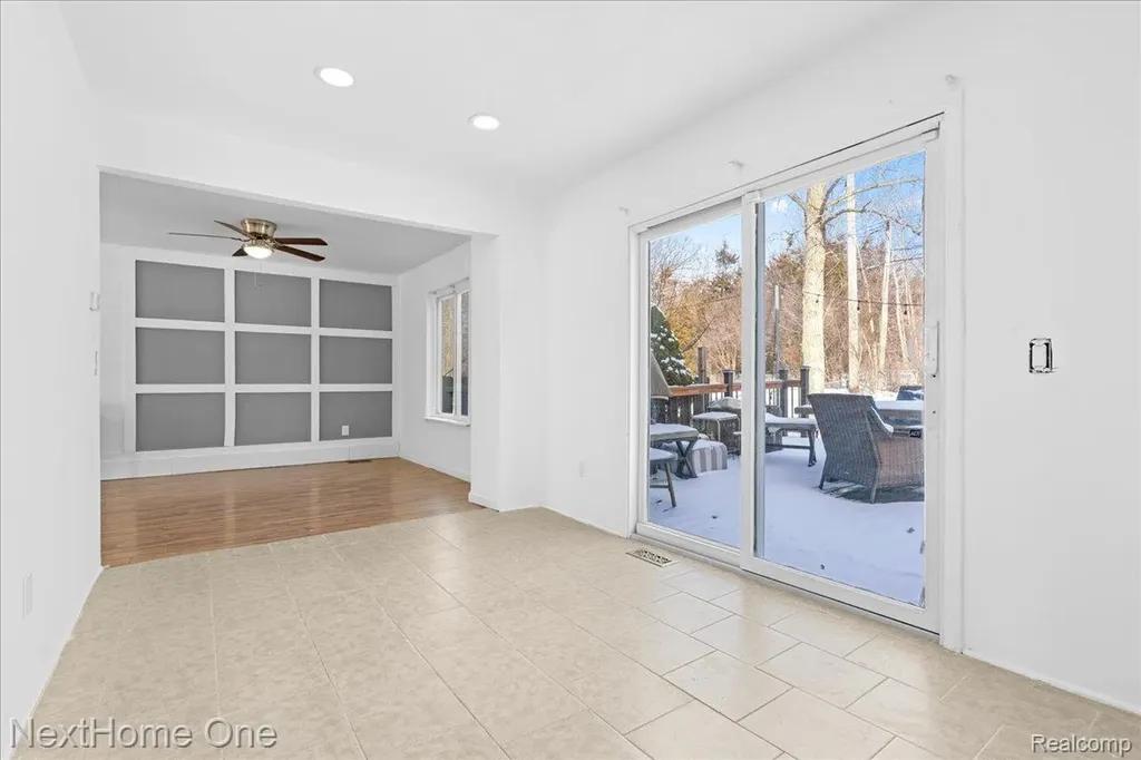 1763 Henbert Road West Bloomfield Charter Township MI 48324
