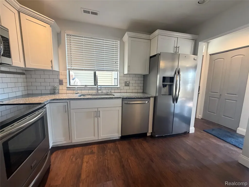 22140 Indian Creek Drive Farmington Hills City MI 48335
