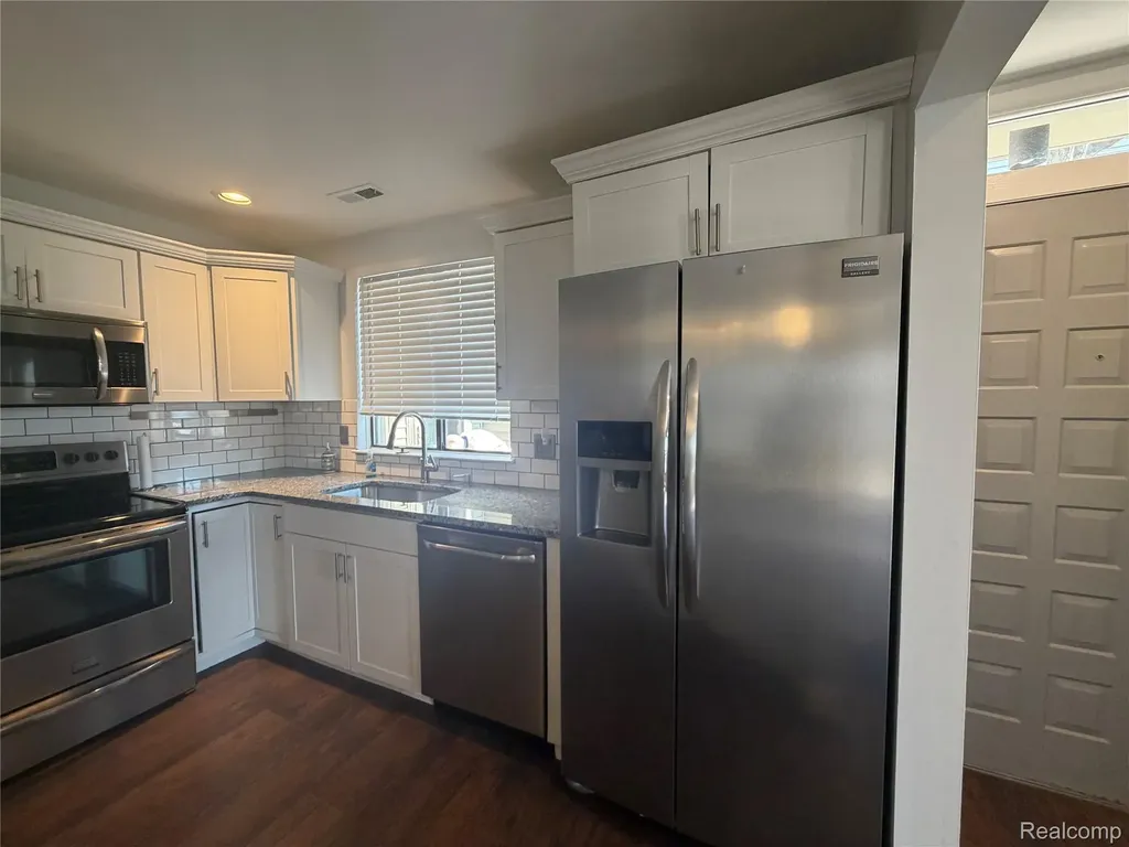22140 Indian Creek Drive Farmington Hills City MI 48335