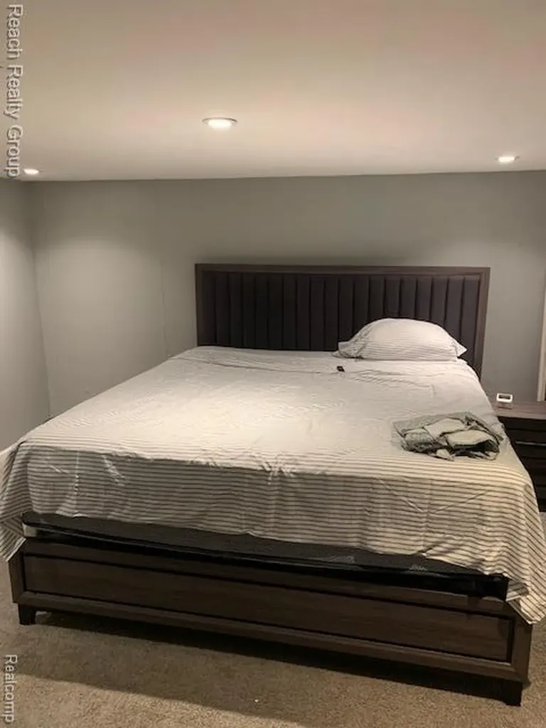 20196 Mcintyre Street Detroit City MI 48219