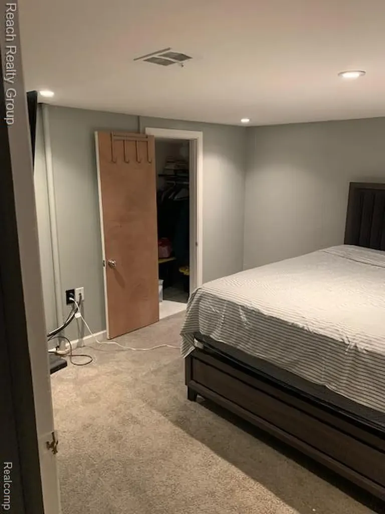 20196 Mcintyre Street Detroit City MI 48219