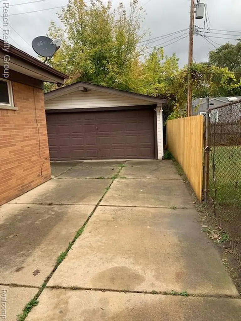 20196 Mcintyre Street Detroit City MI 48219