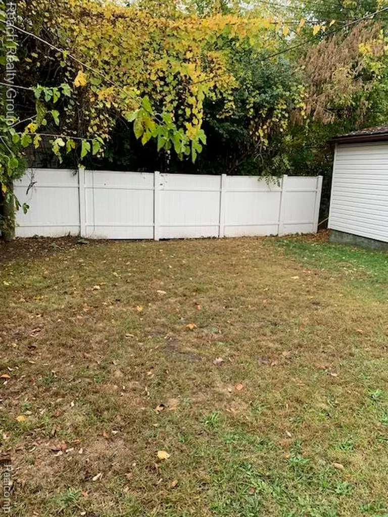 20196 Mcintyre Street Detroit City MI 48219