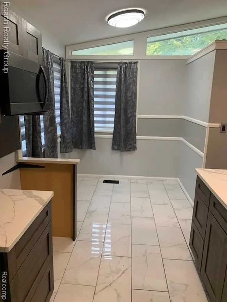 20196 Mcintyre Street Detroit City MI 48219