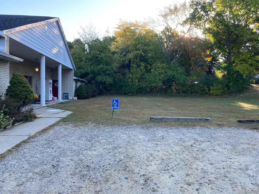 1284 Turrill Road Lapeer Township MI 48446