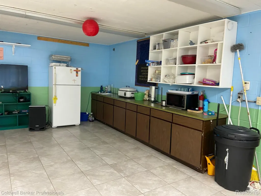1284 Turrill Road Lapeer Township MI 48446