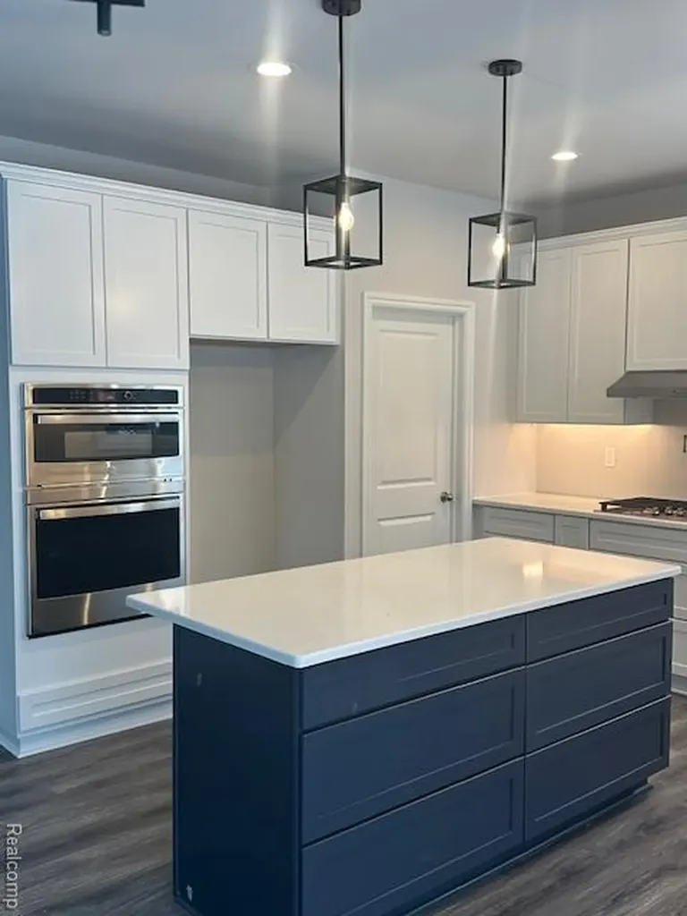 28341 Alycekay Street Farmington Hills City MI 48334