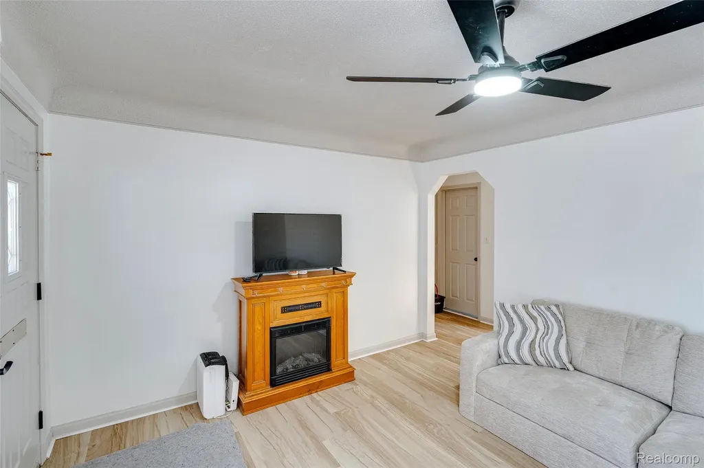 1459 22nd Street Wyandotte City MI 48192