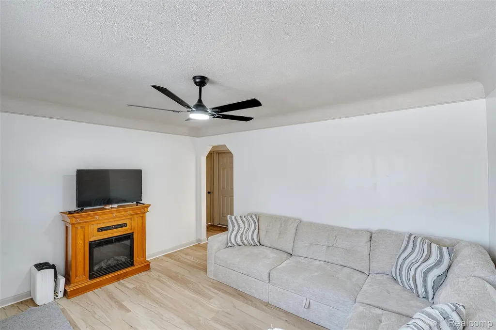 1459 22nd Street Wyandotte City MI 48192