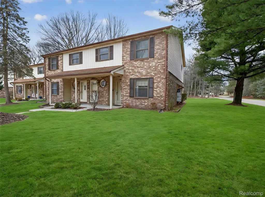 35652 Castlewood Court Westland City MI 48185