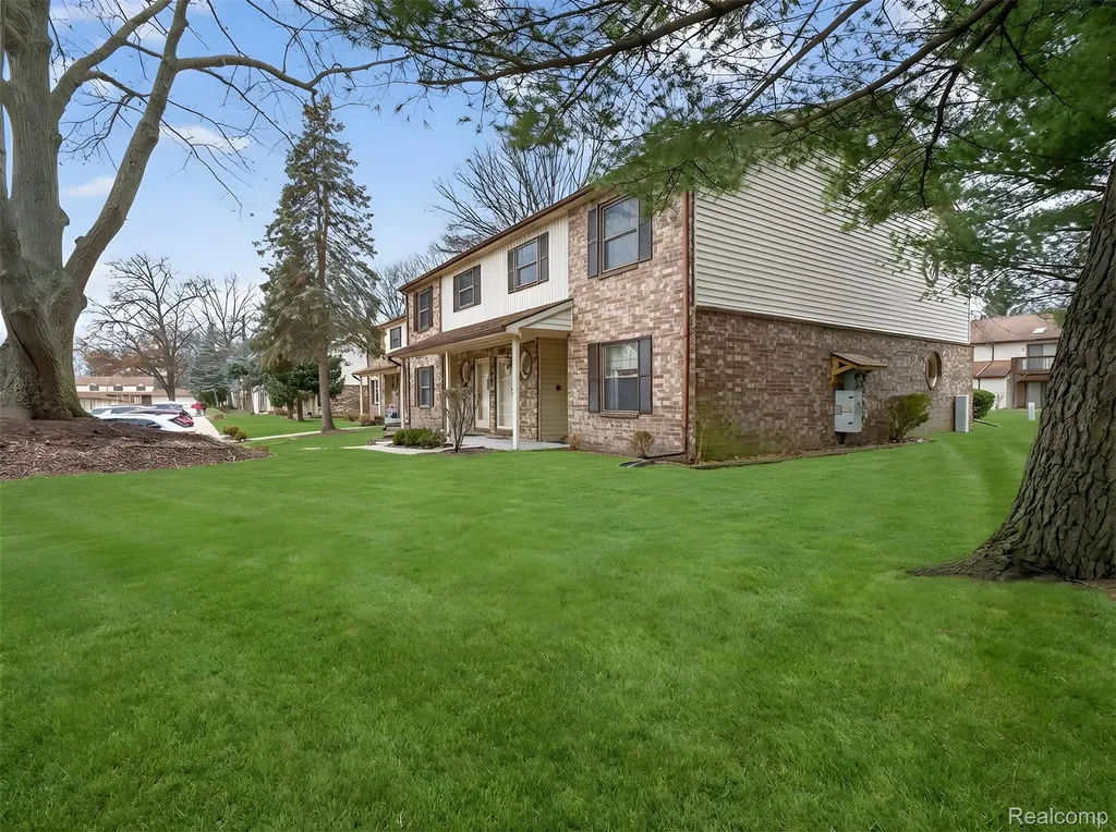 35652 Castlewood Court Westland City MI 48185