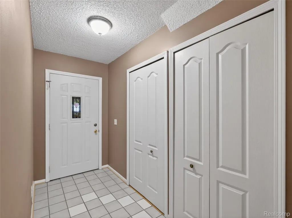 35652 Castlewood Court Westland City MI 48185