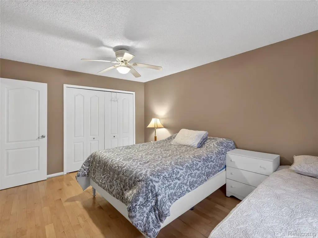 35652 Castlewood Court Westland City MI 48185