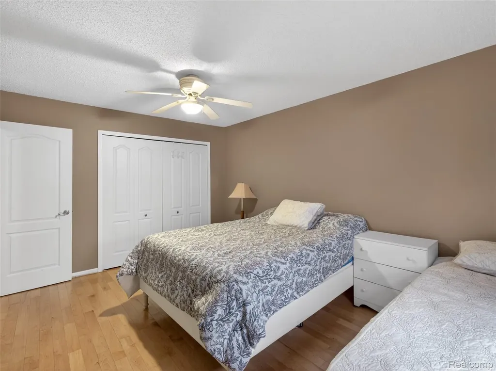 35652 Castlewood Court Westland City MI 48185