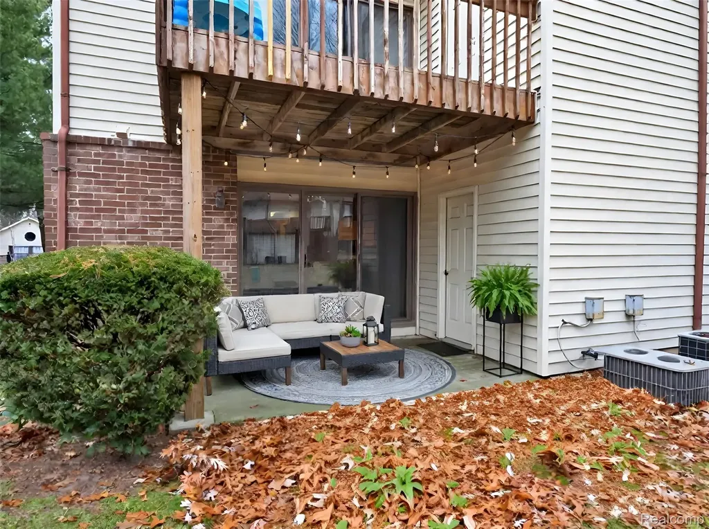 35652 Castlewood Court Westland City MI 48185