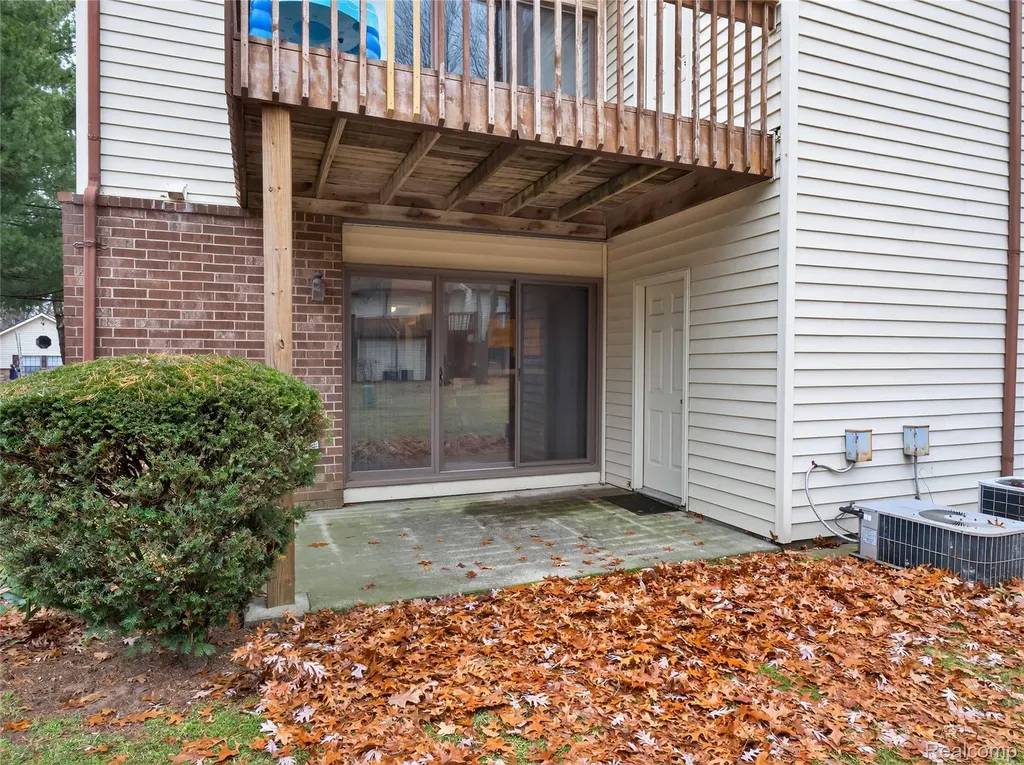 35652 Castlewood Court Westland City MI 48185