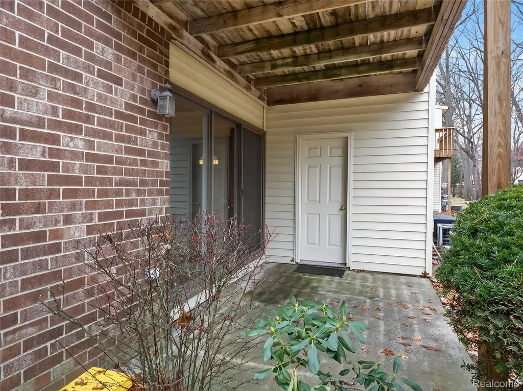 35652 Castlewood Court Westland City MI 48185