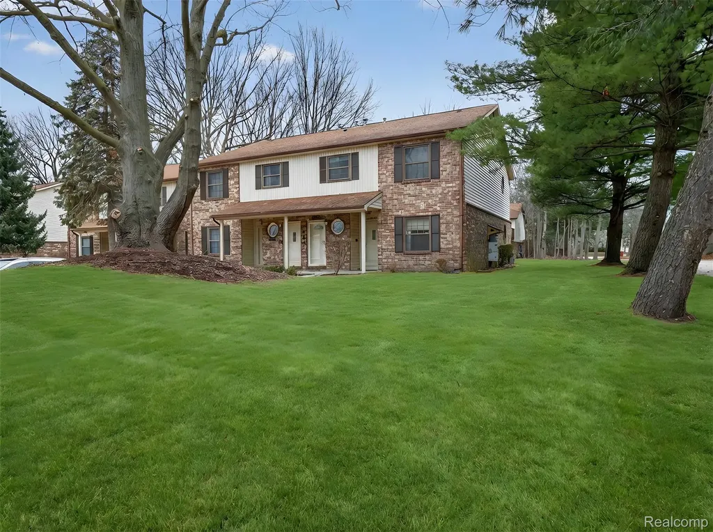 35652 Castlewood Court Westland City MI 48185