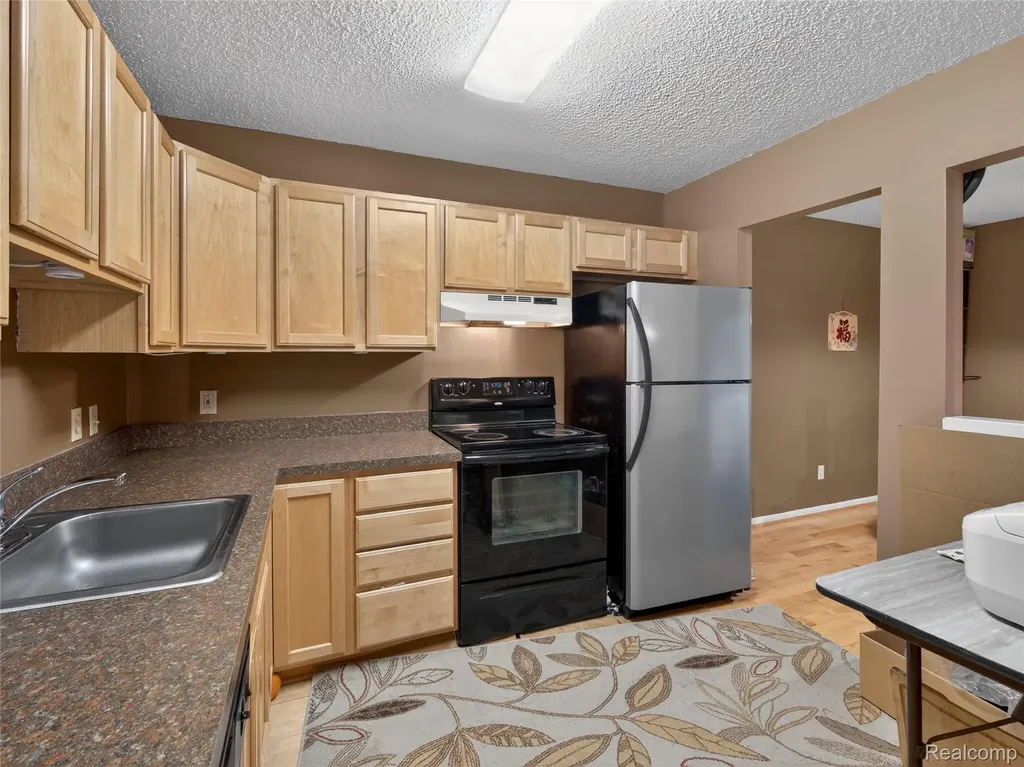 35652 Castlewood Court Westland City MI 48185
