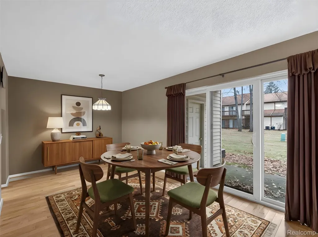 35652 Castlewood Court Westland City MI 48185