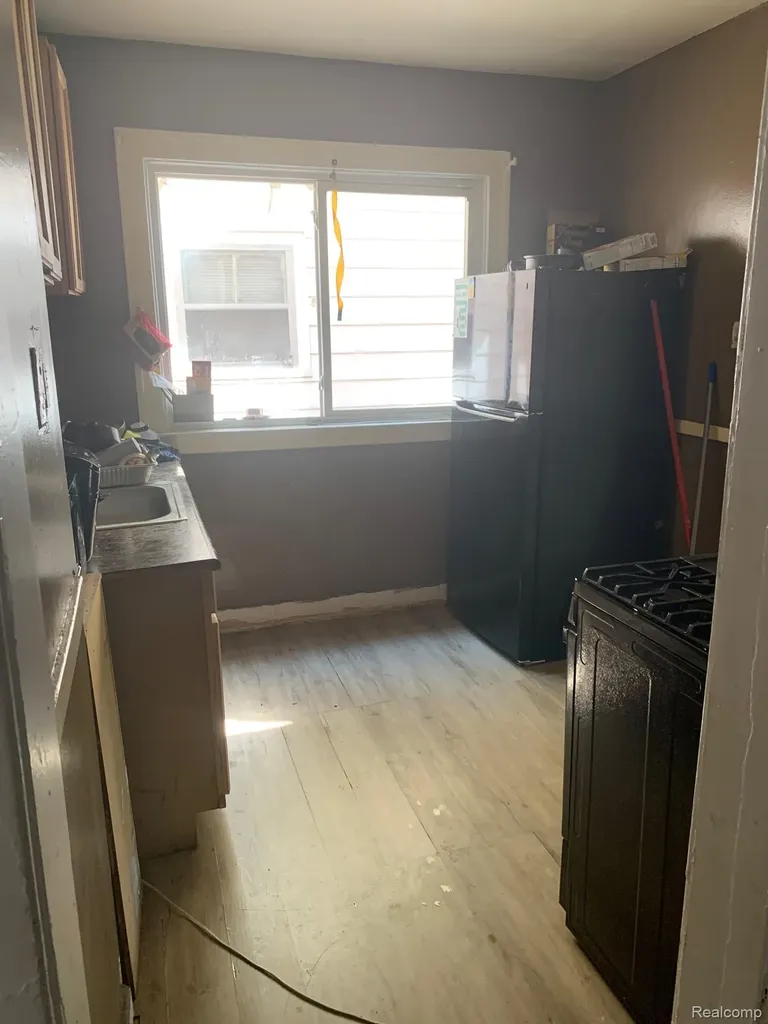16846 Santa Rosa Drive Detroit City MI 48221