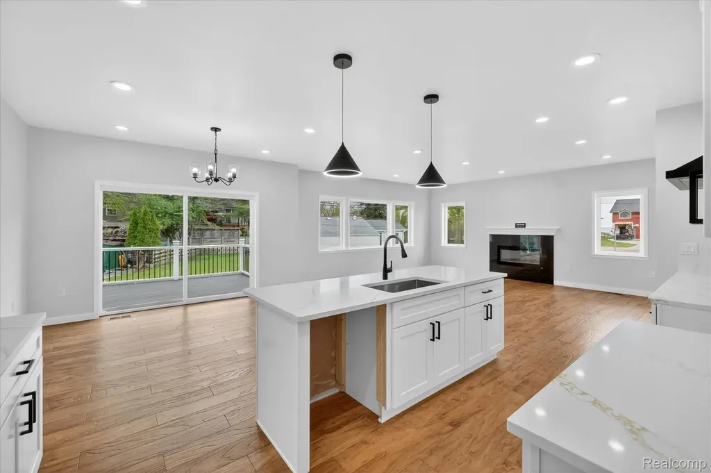 37235 Jefferson Avenue Harrison Charter Township MI 48045