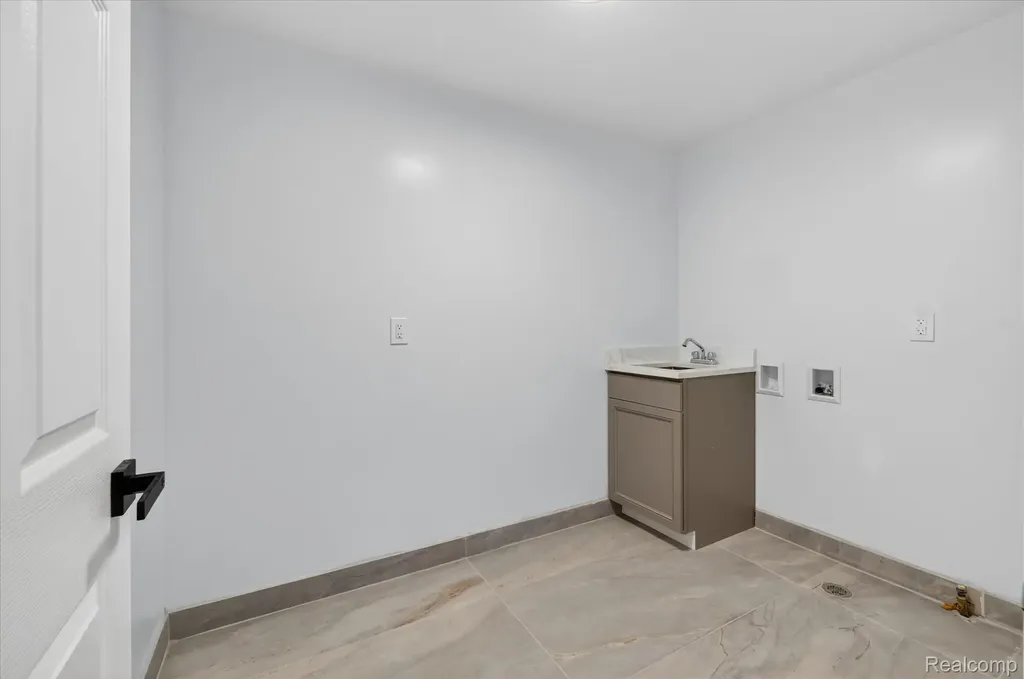 37235 Jefferson Avenue Harrison Charter Township MI 48045