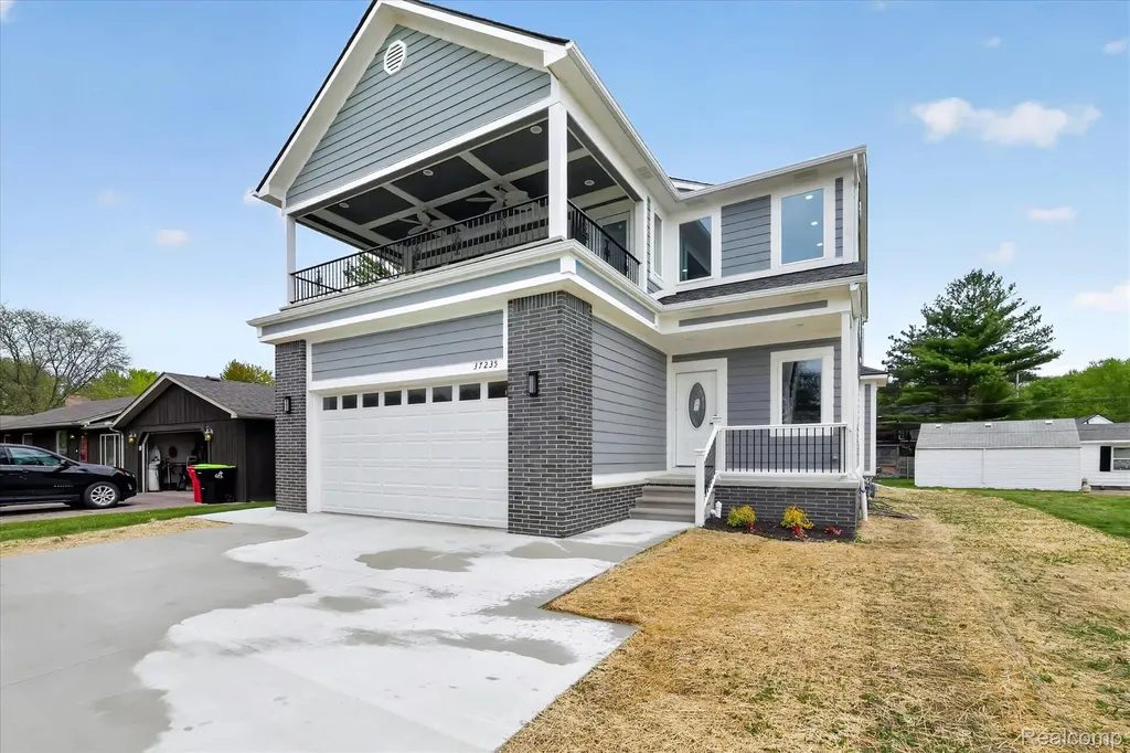 37235 Jefferson Avenue Harrison Charter Township MI 48045
