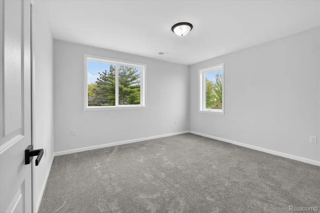 37235 Jefferson Avenue Harrison Charter Township MI 48045