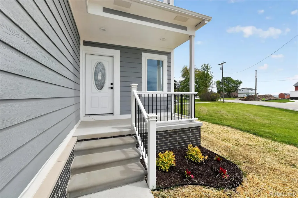 37235 Jefferson Avenue Harrison Charter Township MI 48045