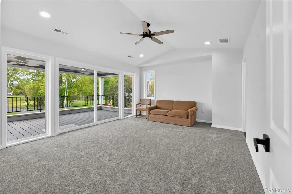 37235 Jefferson Avenue Harrison Charter Township MI 48045