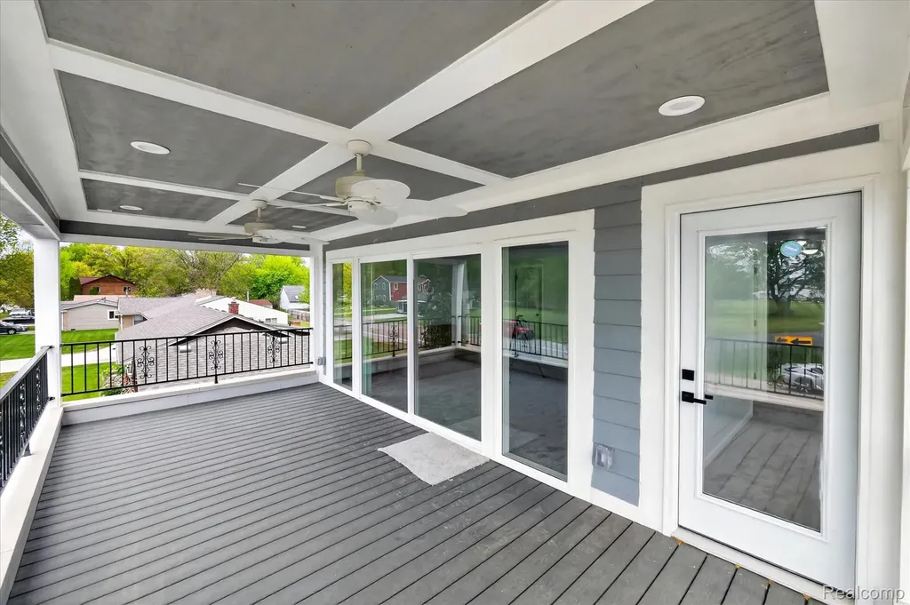 37235 Jefferson Avenue Harrison Charter Township MI 48045