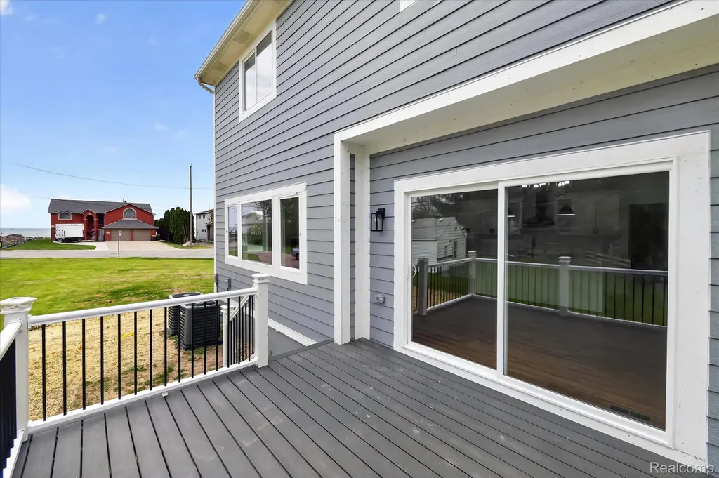 37235 Jefferson Avenue Harrison Charter Township MI 48045