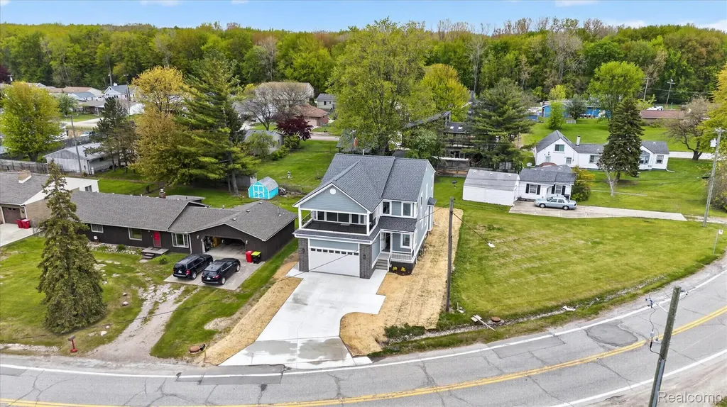 37235 Jefferson Avenue Harrison Charter Township MI 48045