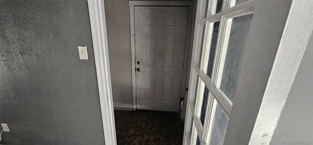10109 Mckinney Street Detroit City MI 48224