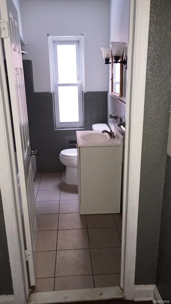 10109 Mckinney Street Detroit City MI 48224